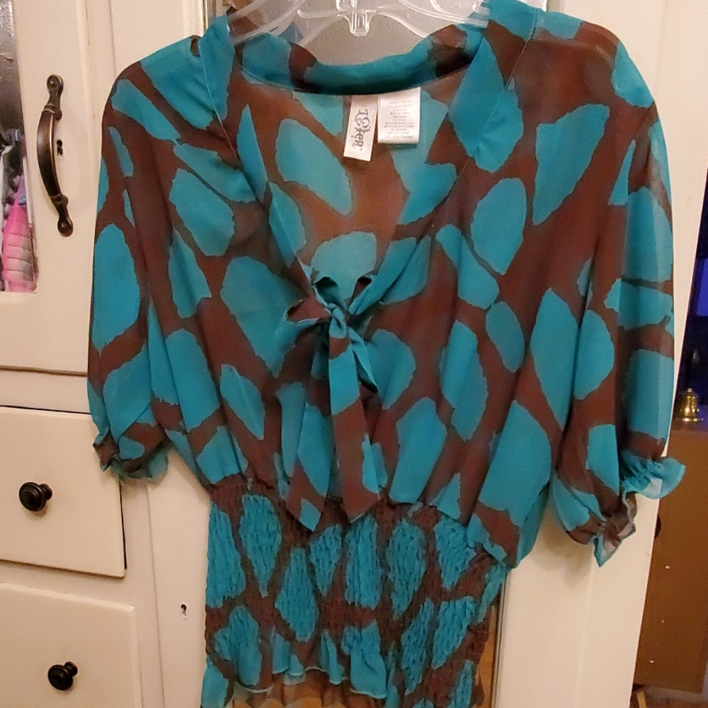 Juniors Sheer top